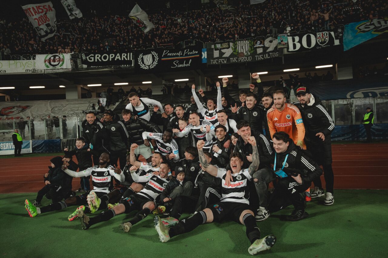 Universitatea Cluj, lider în Superliga de fotbal cu 8 etape înainte de final! Bergodi: „Suntem cu picioarele pe pământ”