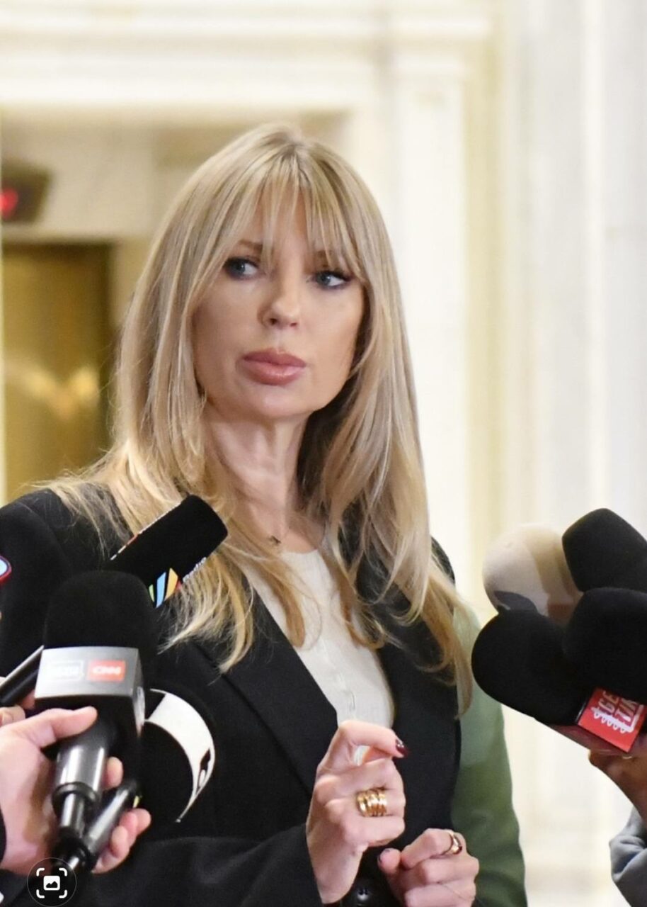 Senatorul PSD Victoria Stoiciu are un mesaj pentru bărbaţii care judecă femeile: „Ia, mai lăsaţi femeile în pace şi uitaţi-vă la voi!”