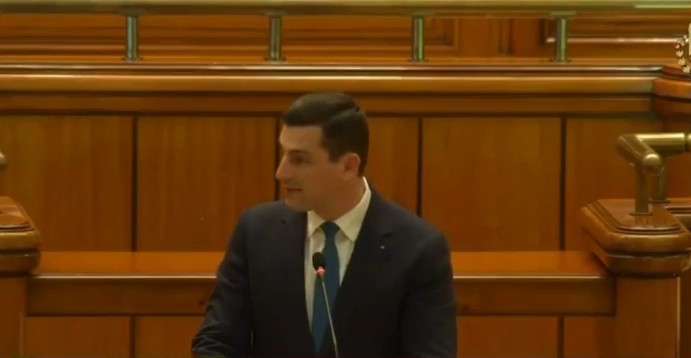 Un PNL-ist a scăpat o înjurătură la Tribuna Parlamentului, în timpul dezbaterilor pe buget: P…a mea!
