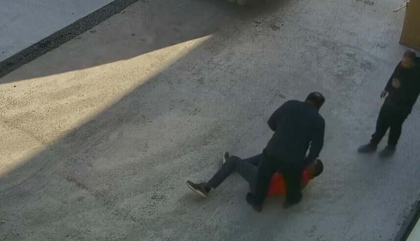 Bătaie în toată regula lângă Timișoara. Fiul unui fost primar a fost reținut de poliție