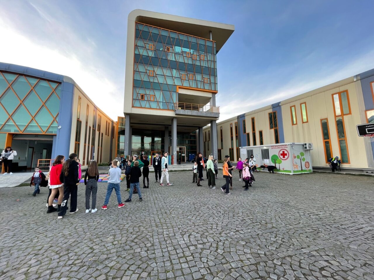 Ce a mai rămas din cel mai mare centru pentru ucraineni în România. Se află la Iași, iar pe acolo au trecut peste 5.000 de refugiați