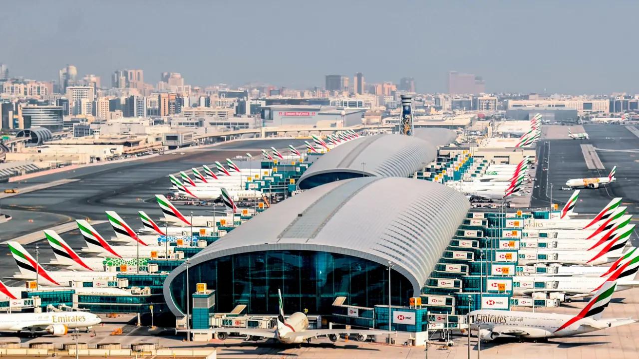 Aeroportul internațional din Dubai și-a închis porțile