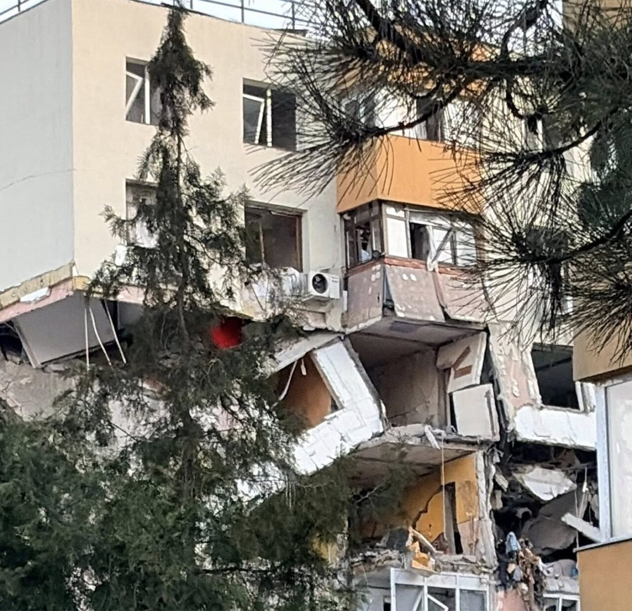 Cum a ajuns să arate blocul din Rahova, la exact 5 luni de la explozia din 17 octombrie 2025