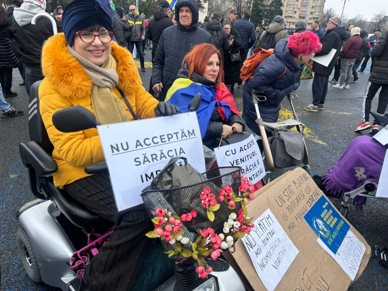 Protest al persoanelor cu dizabilități în Piața Victoriei. Ce nemulțumiri au