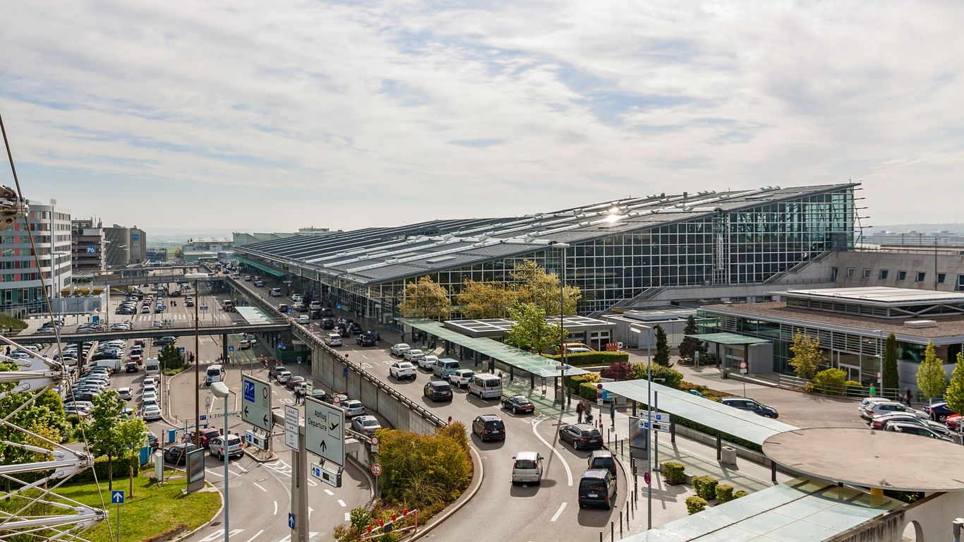 O română plătește 3.200 euro pe aeroportul din Stuttgart