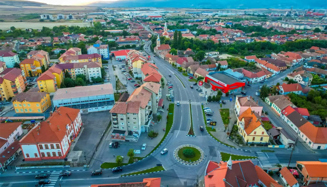 Orașul „fără șomeri” din România. Care este singura localitate în care toți oamenii au loc de muncă