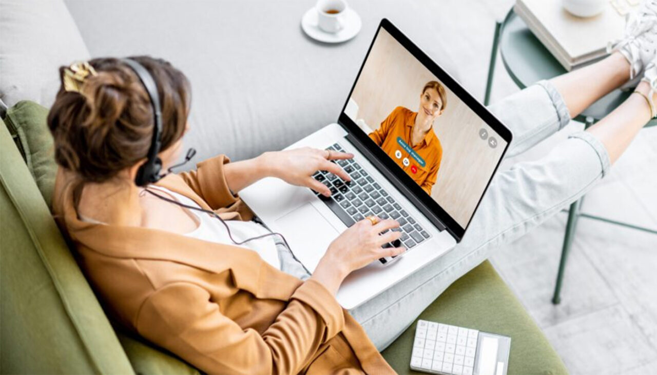 Cât costă să lucrezi de acasă în România, în 2026. Care sunt costurile ascunse, într-o lună întreagă, pentru munca remote