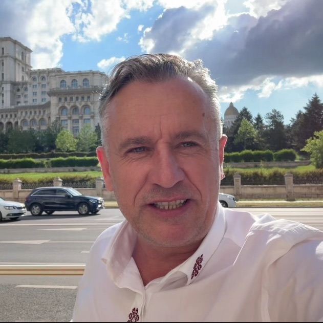 Deputat AUR, trimis în judecată după un live pe Facebook. Postarea care i-a adus acuzația de instigare publică