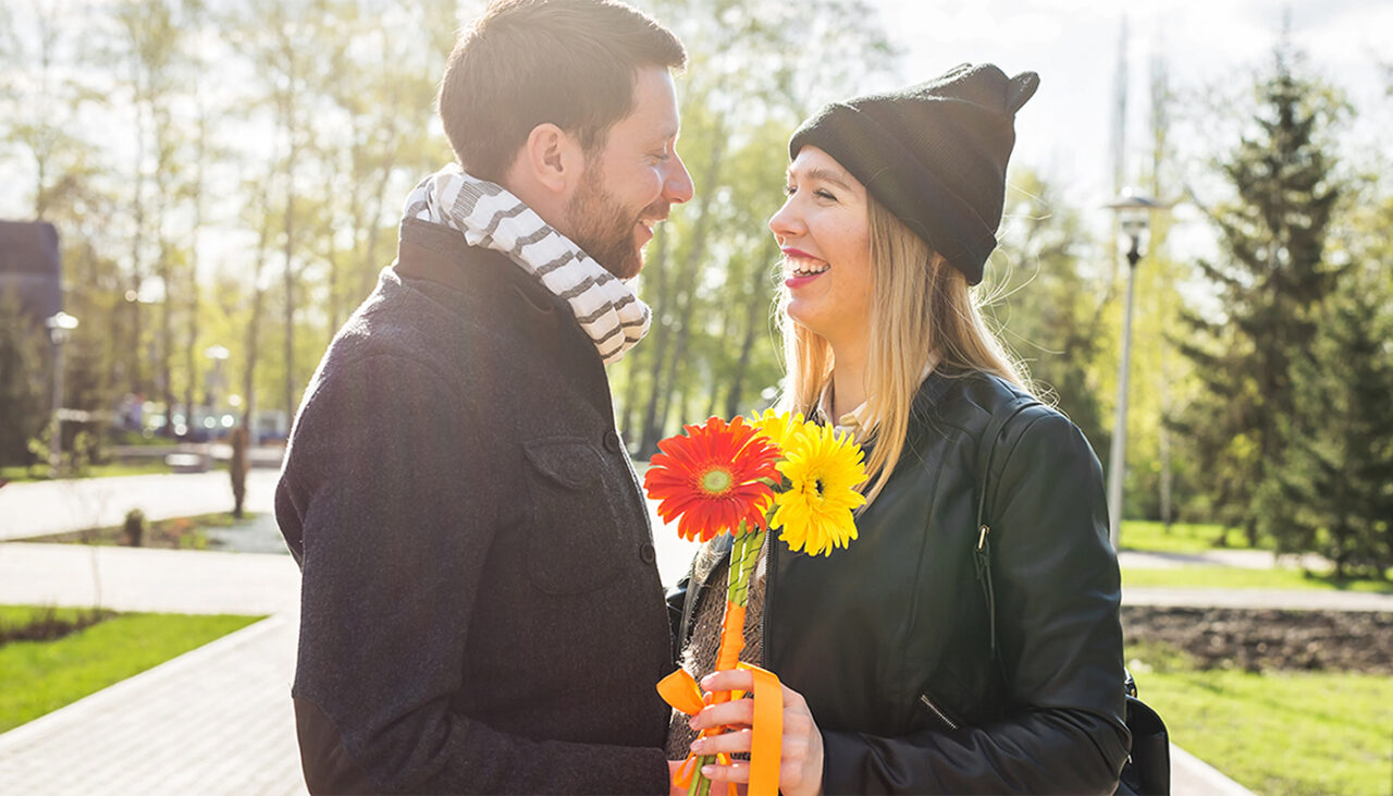 De ce trebuie să oferi, mereu, un număr impar de flori. Dar de ce, la înmormântare, numărul trebuie să fie par?