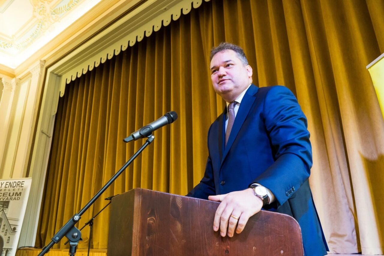 Cseke Attila îngrijorat că AUR ar putea câștiga dezbaterea, dacă partidele din coaliție nu ajung la o înțelegere: „Doi se ceartă al treilea câștigă” 