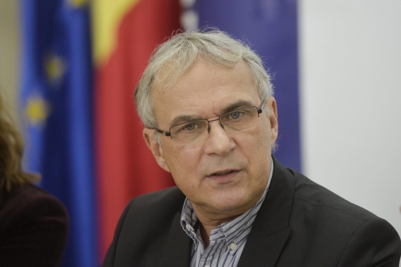 Cine este Marius Andruh, noul președinte al Academiei Române