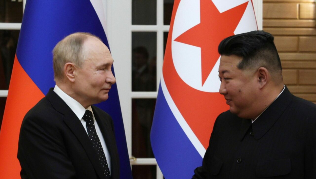 Kim Jong-Un promite să ajute Moscova să obțină victoria în războiul „sacru” cu Ucraina