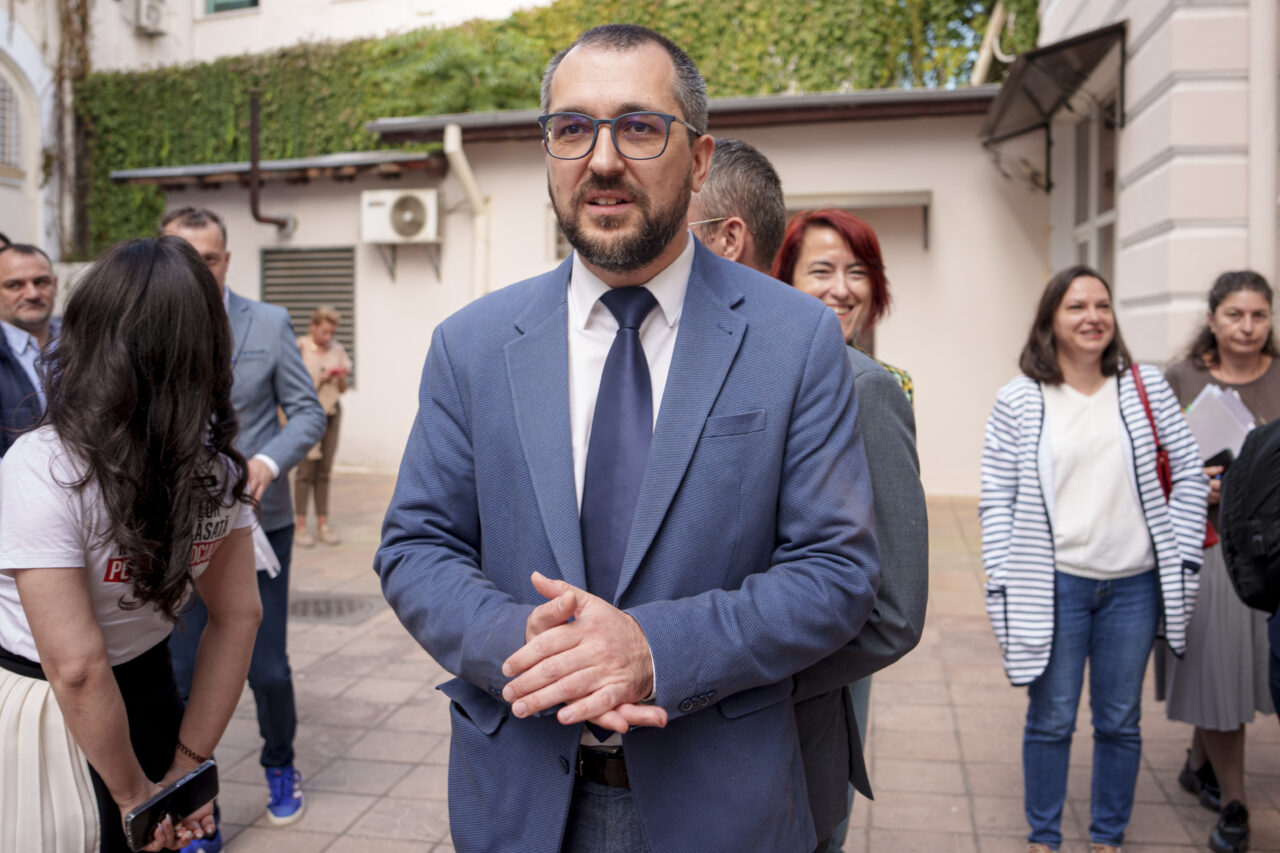 Vlad Voiculescu revine în scandalul Pfizer: Nu e nici “soluția mea” și nu e nici a lui Rogobete