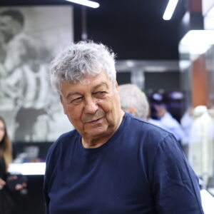 Momentul memorabil cu Mircea Lucescu, când a făcut schimb de tricouri cu Pele. Ce spunea 