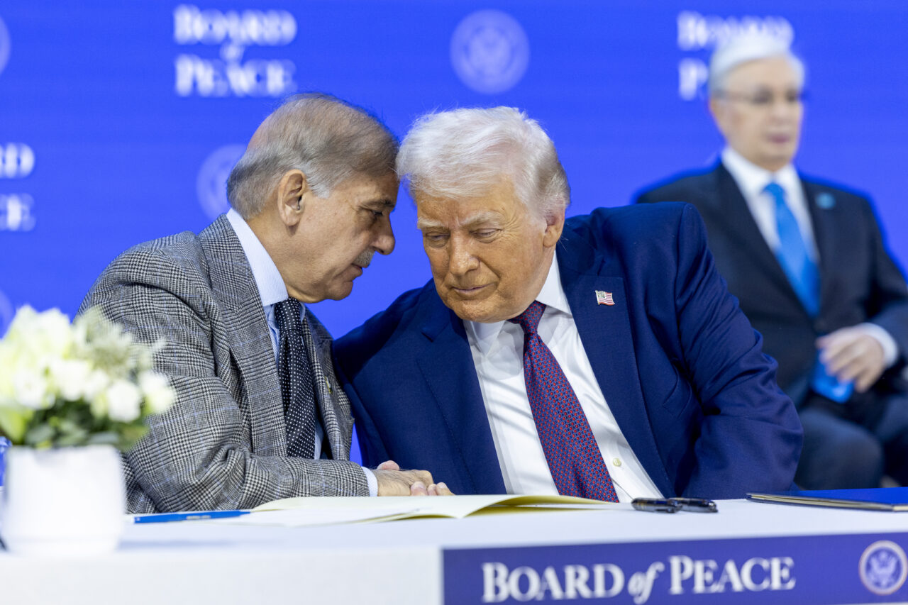 Premierul pakistanez salută decizia lui Trump de a prelungi armistițiul „pe termen nelimitat” cu Iranul: „Îi mulțumesc că a acceptat cererea noastră”