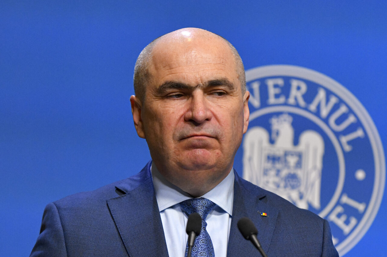 Bloomberg: „Fostul partid de guvernământ din România se alătură eforturilor extremei drepte de a-l demite pe premier“