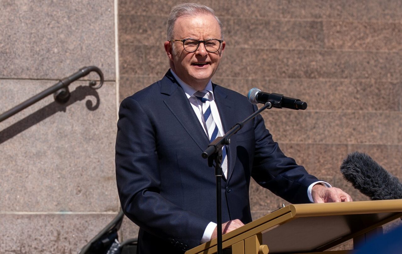 Premierul Australiei estimează cât ar putea dura criza petrolieră și dă recomandări populației: Deplasați-vă la muncă cu trenul sau cu autobuzul