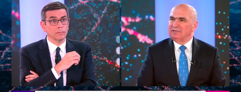 „Dai în mine, dai în fabrici și uzine!” Bolojan amenință cu sistarea marilor proiecte, inclusiv cu blocarea construcțiilor de autostrăzi, dacă este schimbat din funcție