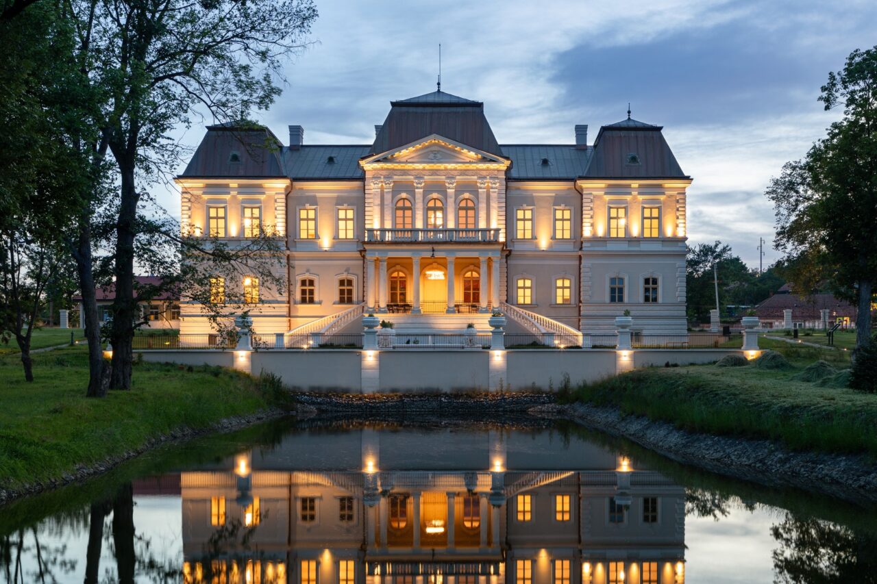 Castelul Bánffy a câștigat Premiul European pentru Patrimoniu 2026. Proprietatea a trecut printr-un amplu proces de restaurare