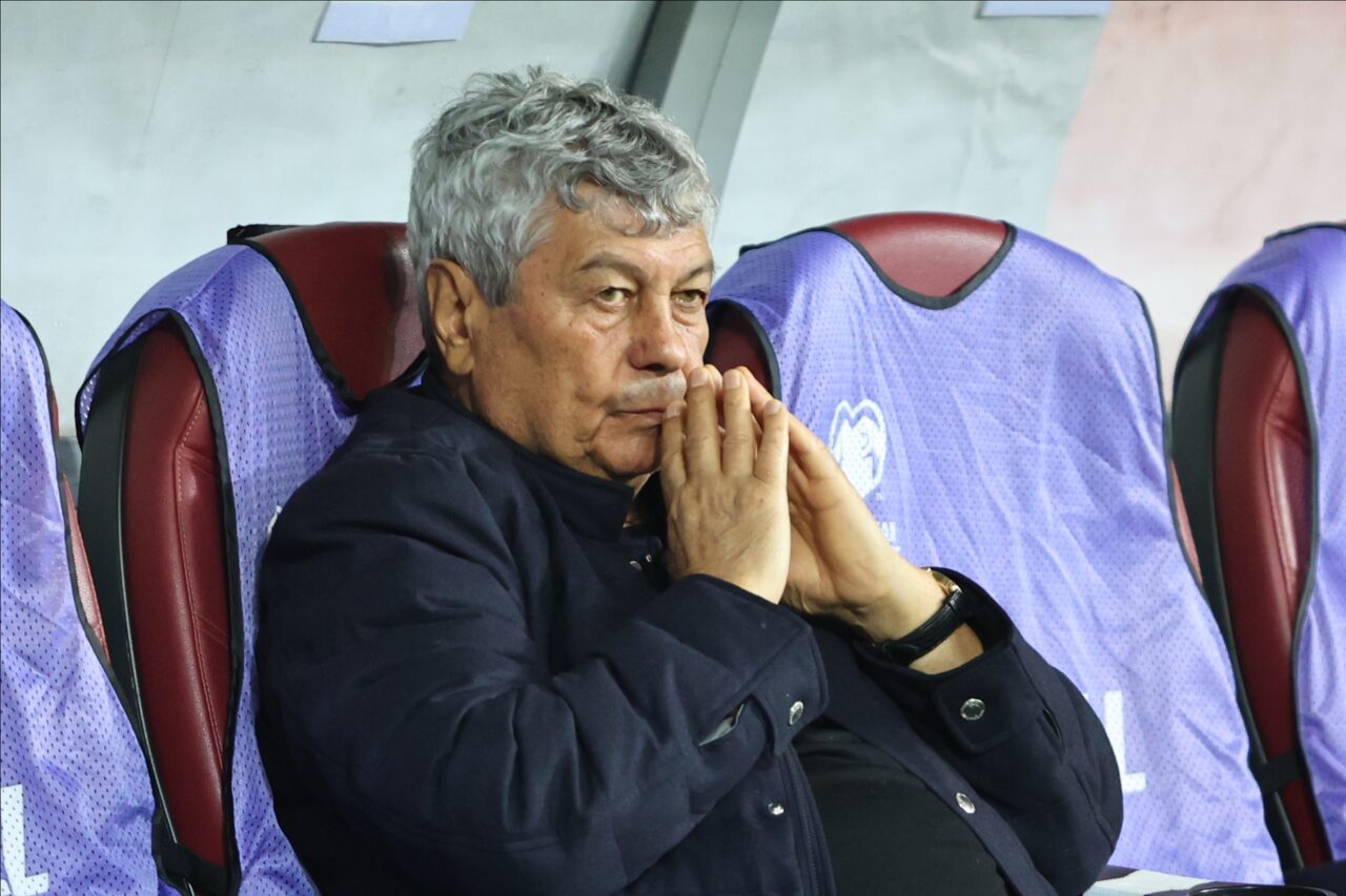 Mircea Lucescu rămâne internat la ATI, Spitalul Universitar București. Starea selecționerului este în continuare critică. Soluțiile propuse de medici