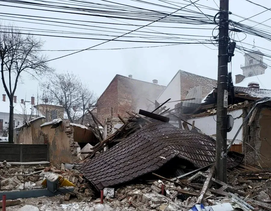 Soluția extremă găsită de un francez pentru a scăpa de o familie de români care îi ocupa abuziv clădirea. Încercase toate metodele legale de evacuare