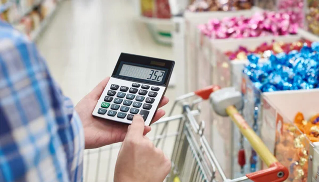 Coșul minim de supraviețuire în 2026: Cât costă să mănânci o lună în România?