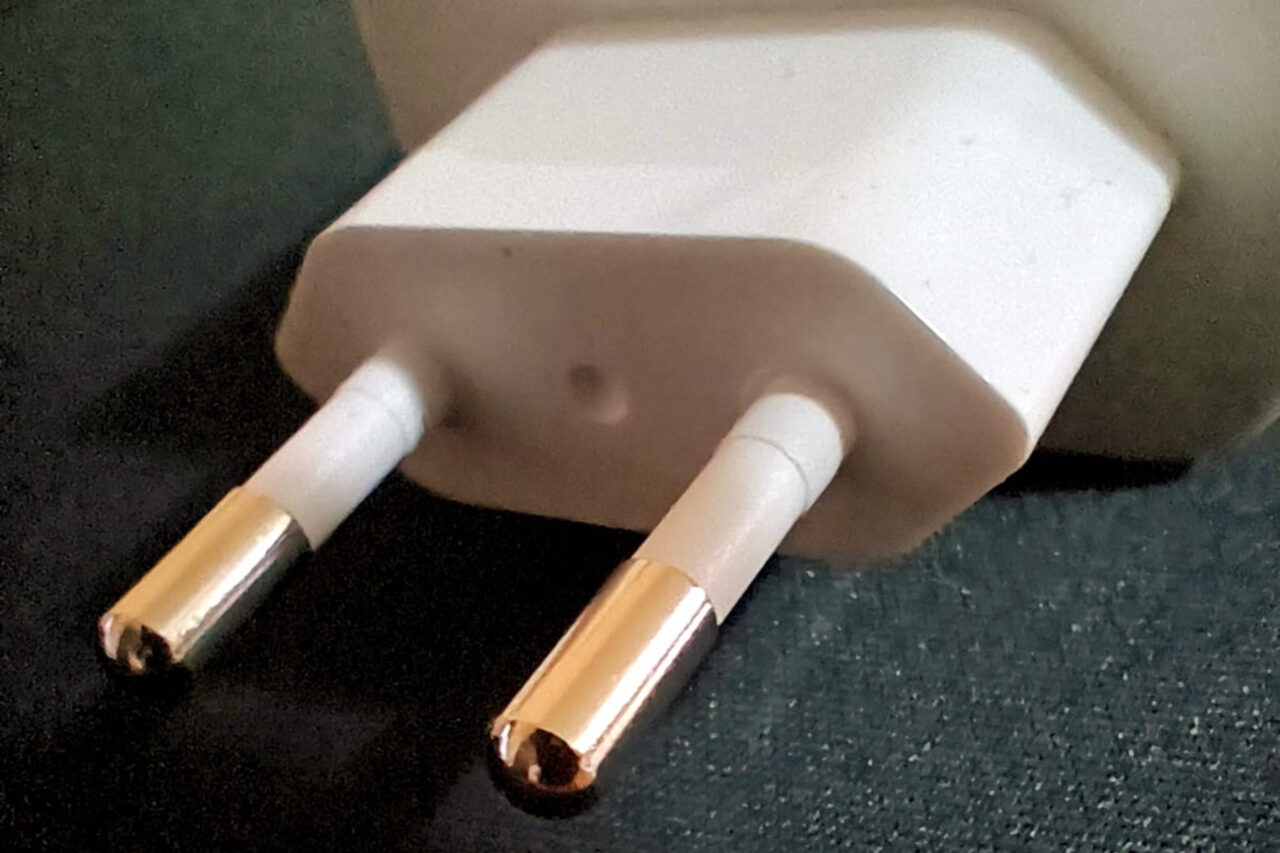 Aparatele electrocasnicele care trebuie scoase din priză după fiecare utilizare. Sunt „vampiri energetici” și încarcă facturile cu 5-10%