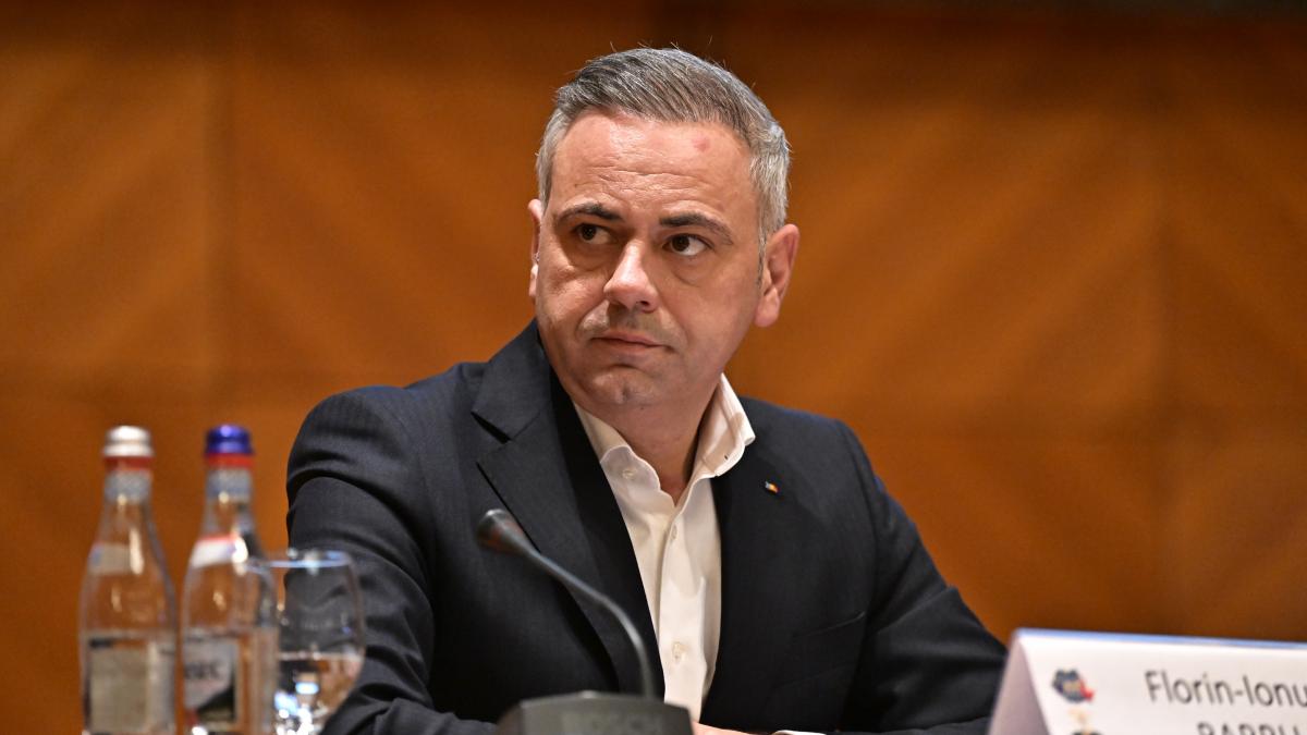 Noi tensiuni în Guvernul Bolojan. Ministrul Agriculturii vrea să ajute fermierii români cu motorină mai ieftină. Cine blochează proiectul