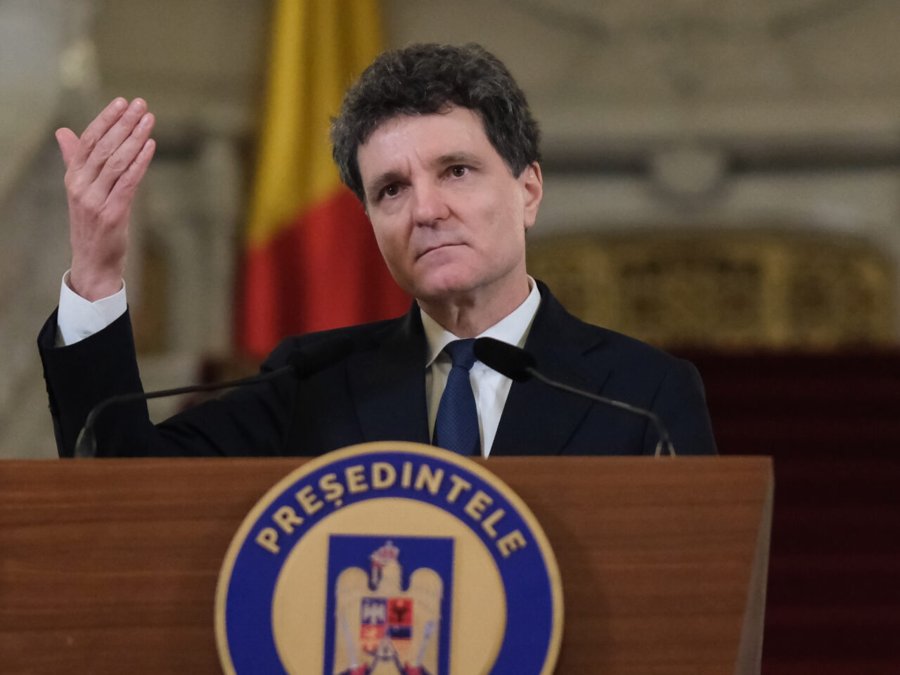 Nicușor Dan anunță redeschiderea rafinariei Petrotel: O chestiune de săptămâni