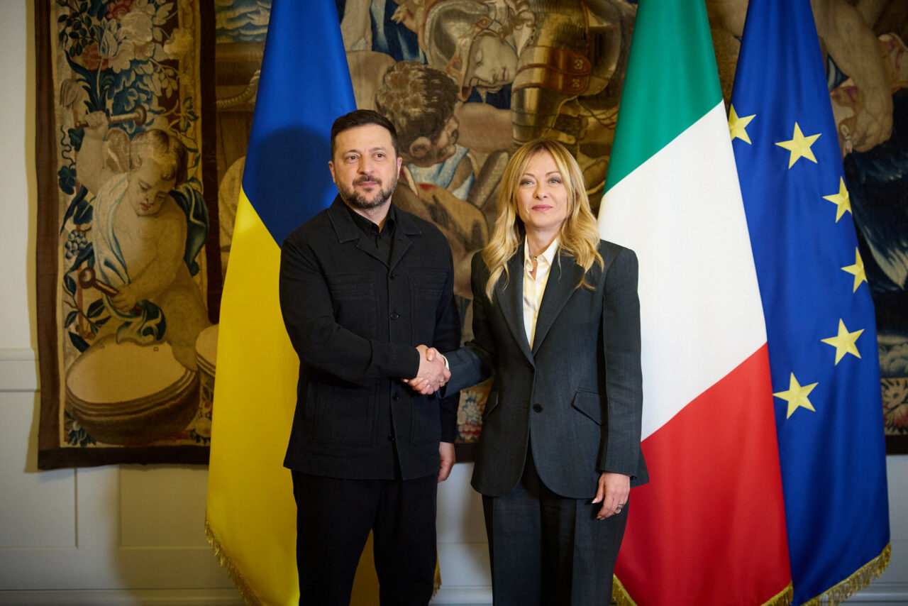 Zelenski în turneu prin Europa după ce SUA nu mai acordă atenție războiului din Ucraina. Kievul îi cere lui Meloni rachete și sisteme antiaeriene