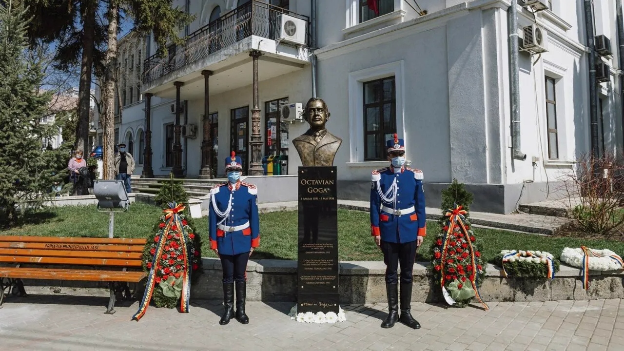 Presa vremii: Ce s-a întâmplat la înmormântarea lui Octavian Goga: „În sicriu a fost pus numai buchetul de flori trimis de Hitler”