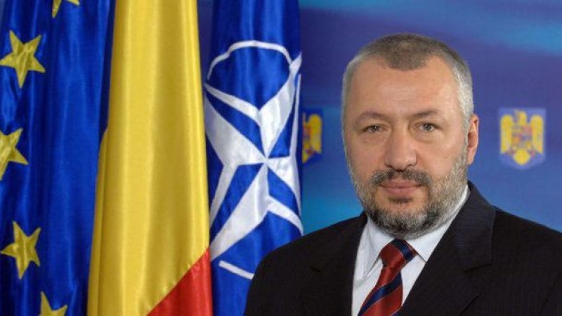 Fostul consilier prezidențial, Iulian Fota, sancționat în trafic după ce a oprit pe trecerea de pietoni și a refuzat indicațiile agenților de poliție