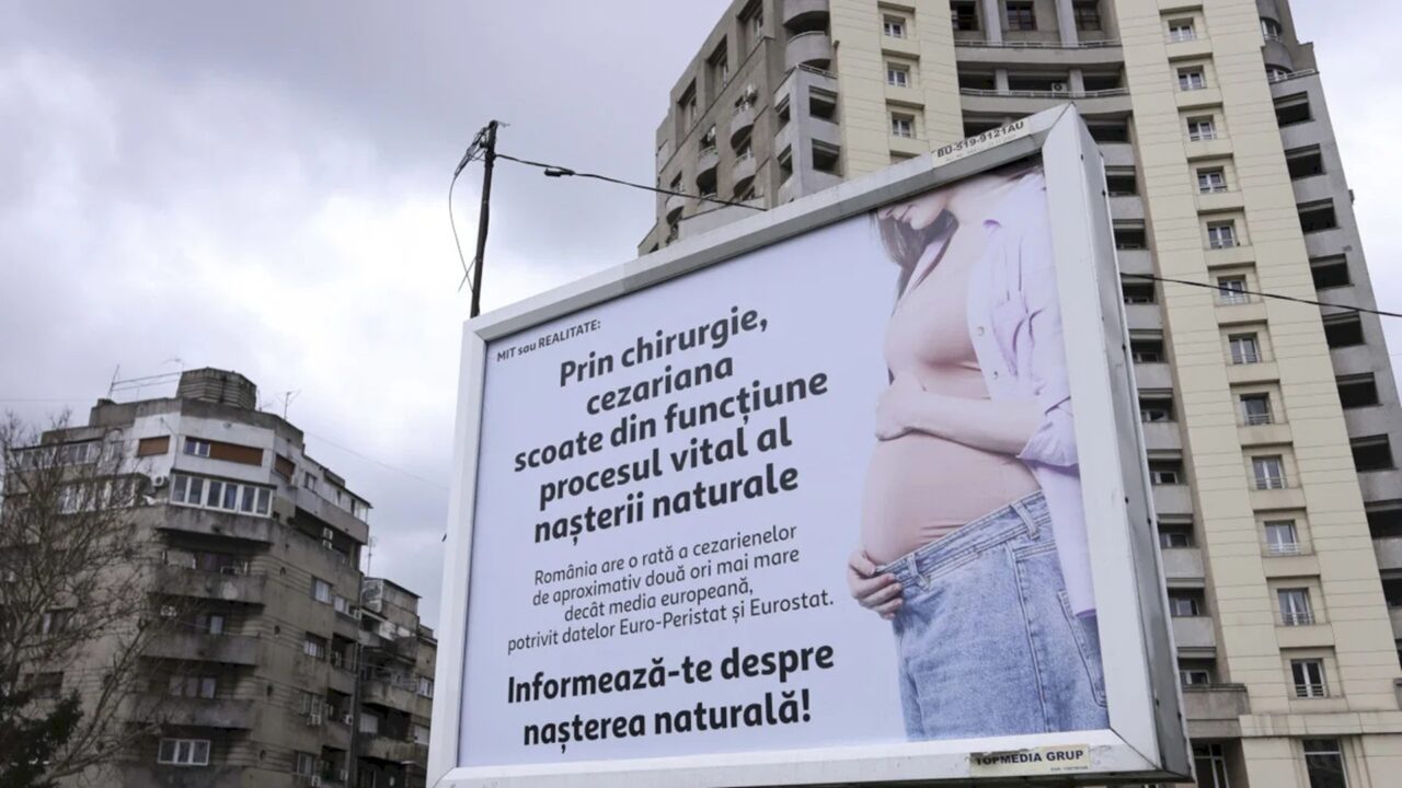 ANPC a amendat cu 30.000 de lei firma din spatele panourilor anti-cezariană din București. Instituția acuză practici comerciale incorecte