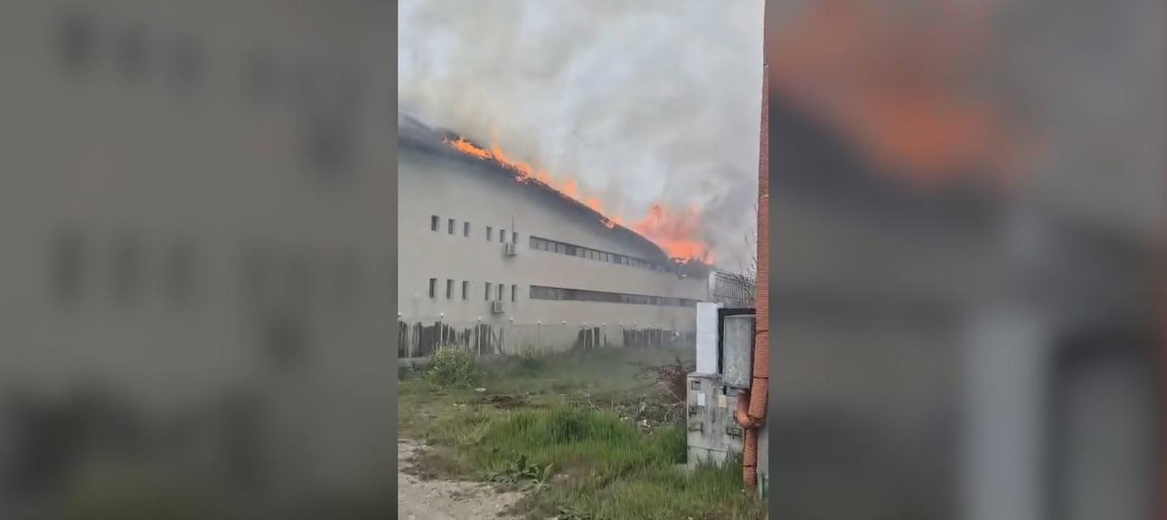 Incendiu puternic la pensiunea din Tulcea