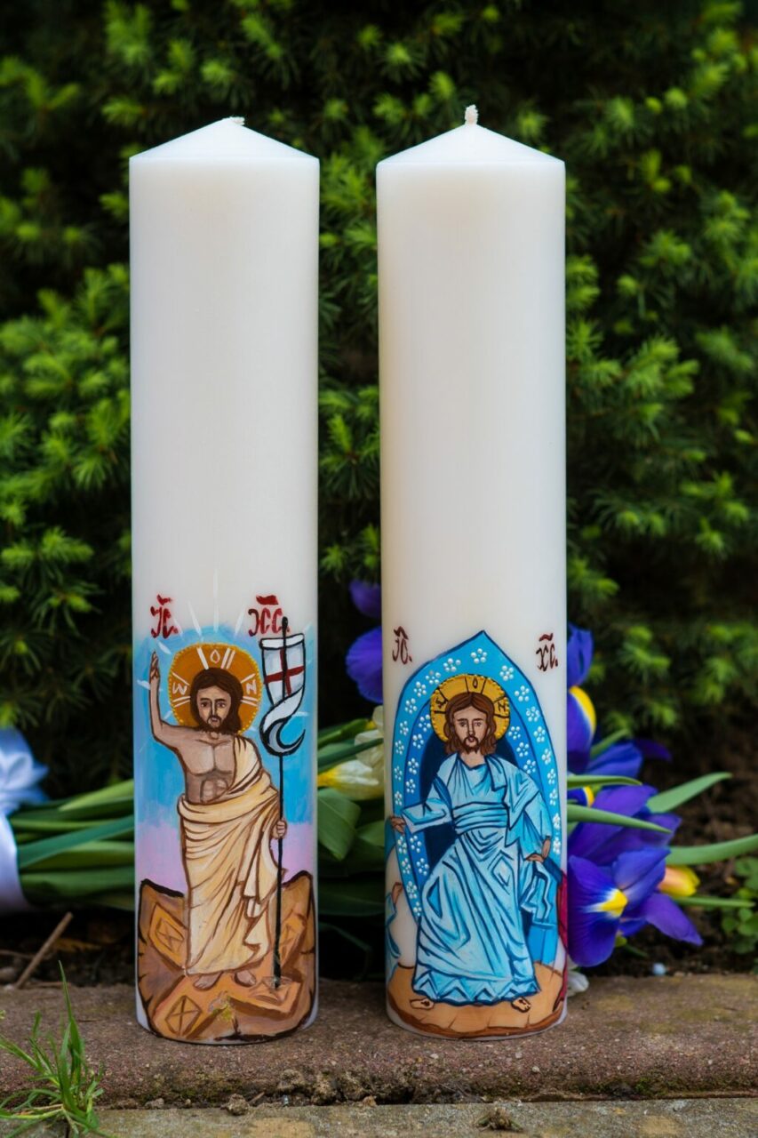 Lumânări de ceară cu chipul lui Iisus și Maica Domnului, ultima modă de Paște. Cu cât se vând creațiile meșterului din Sibiu la care oamenii fac coadă