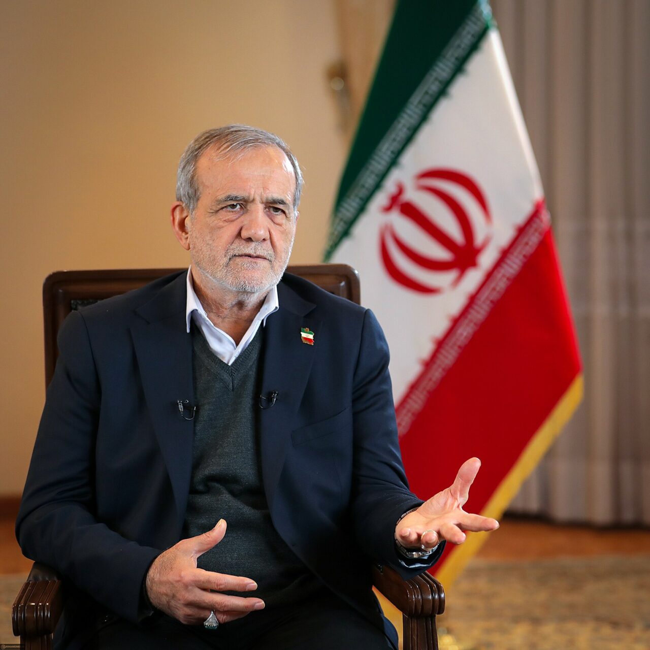 Președintele Iranului vorbește despre pace cu SUA pentru prima oară, deși țările din Golf raportează că sunt în continuare bombardate