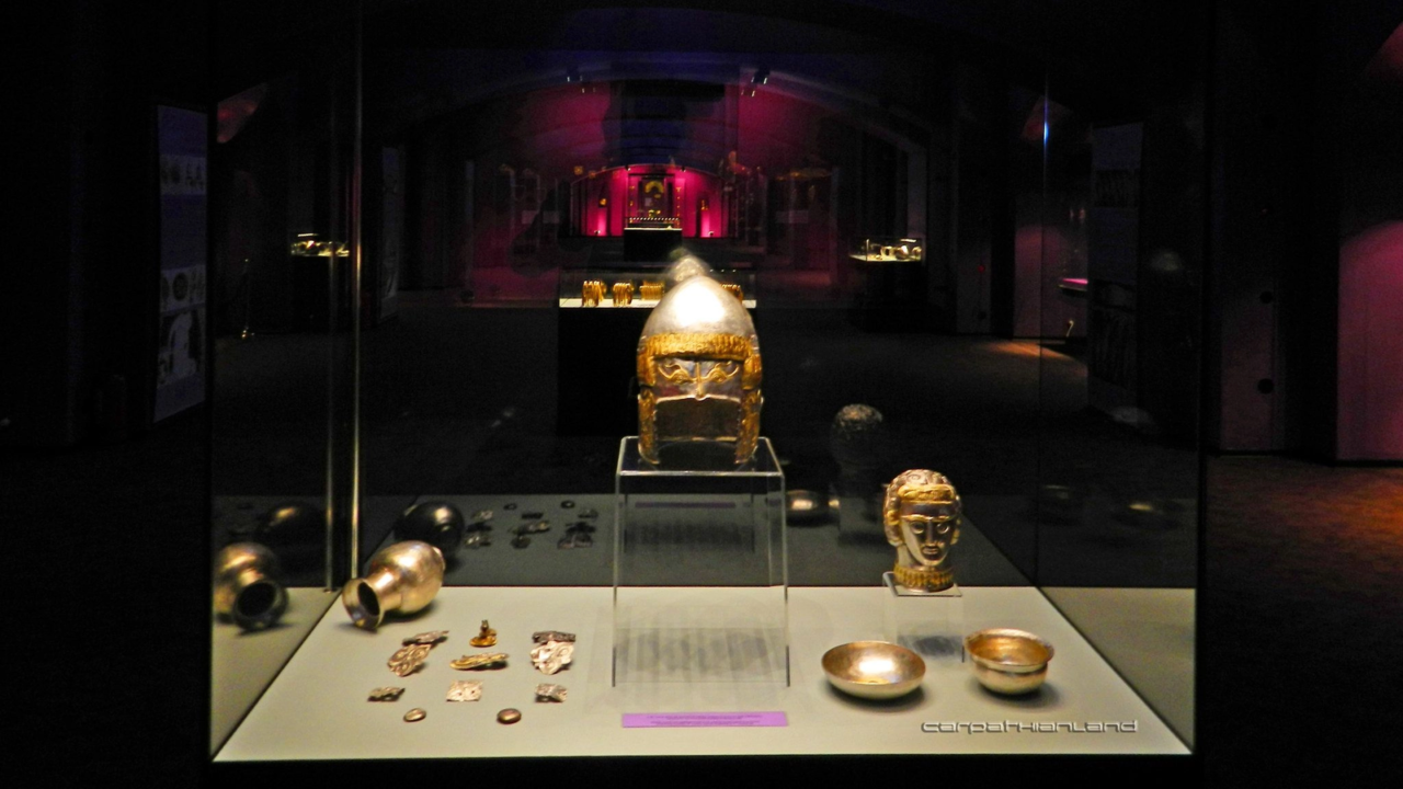 O altă piesă rară, la un pas să fie furată, alături de coiful de la Coțofenești și cele 3 brățări de aur, la Muzeul Drents. Cât valorează