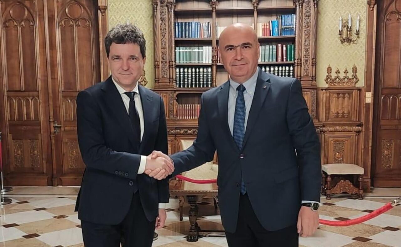 Nicușor Dan i-a chemat pe Ilie Bolojan, miniștrii Energiei și Transporturilor și companiile petroliere la Cotroceni. Ce discută