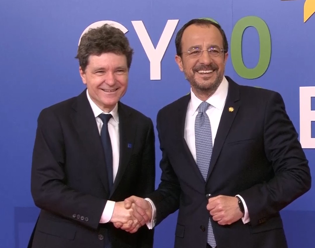 Nicuşor Dan, întâmpinat de preşedintele Republicii Cipru la reuniunea informală a Consiliului European