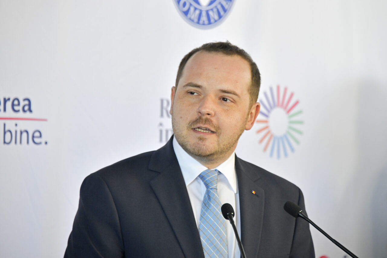 Rogobete, în discuții cu Banca Mondială pentru centrele de mari arşi și extinderea capacităţii secţiilor de terapie intensivă din România