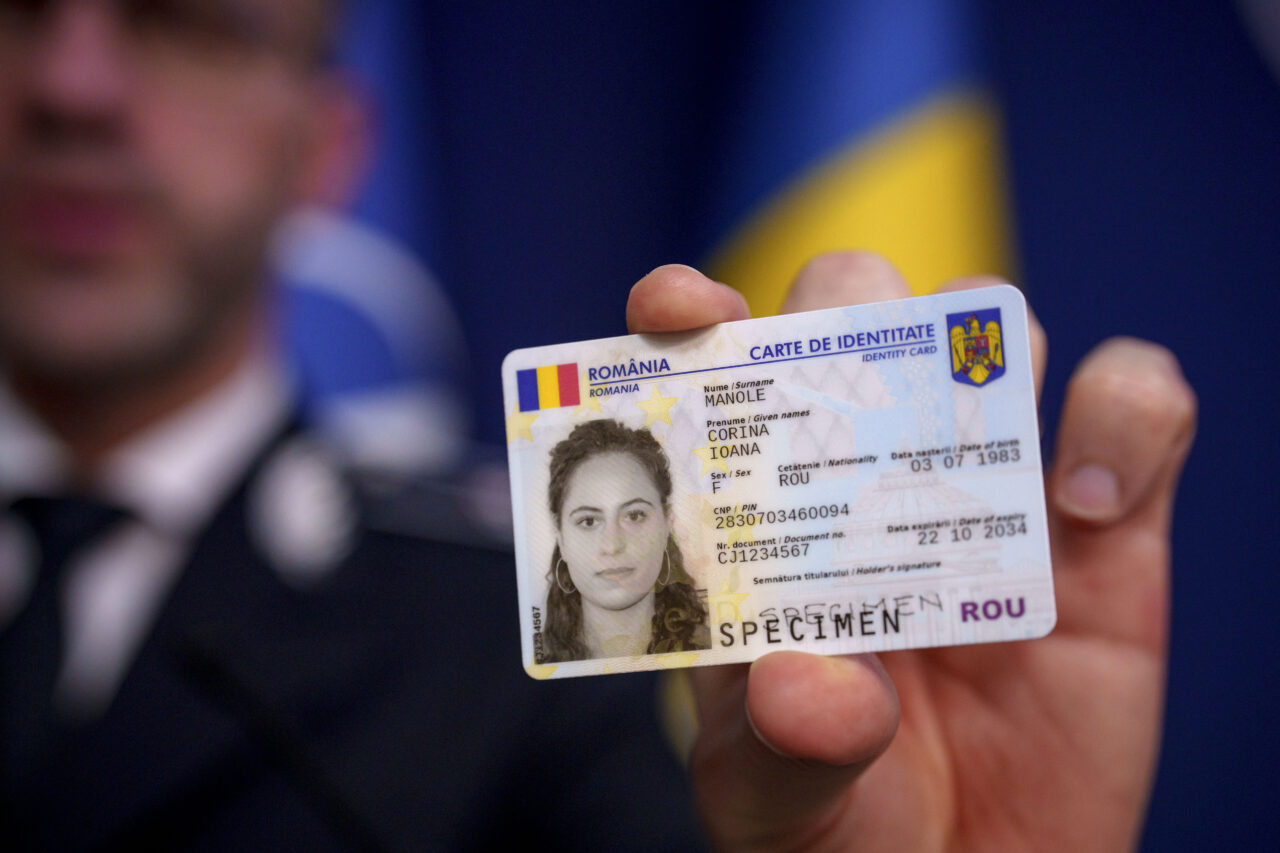 Schimbări în cazul buletinului electronic. Nicio autoritate nu va mai solicita cetățenilor anumite documente. Ce arată un proiect