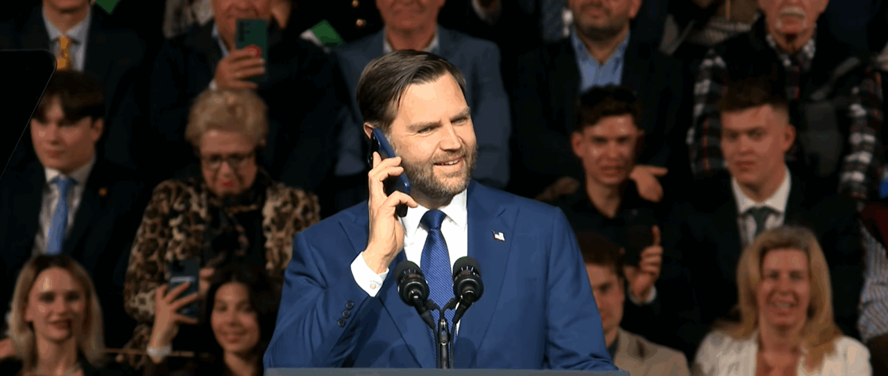 Trump li s-a adresat maghiarilor prin telefon. JD Vance l-a sunat pe președintele american în timpul discursului de la Budapesta. Ce mesaj a transmis