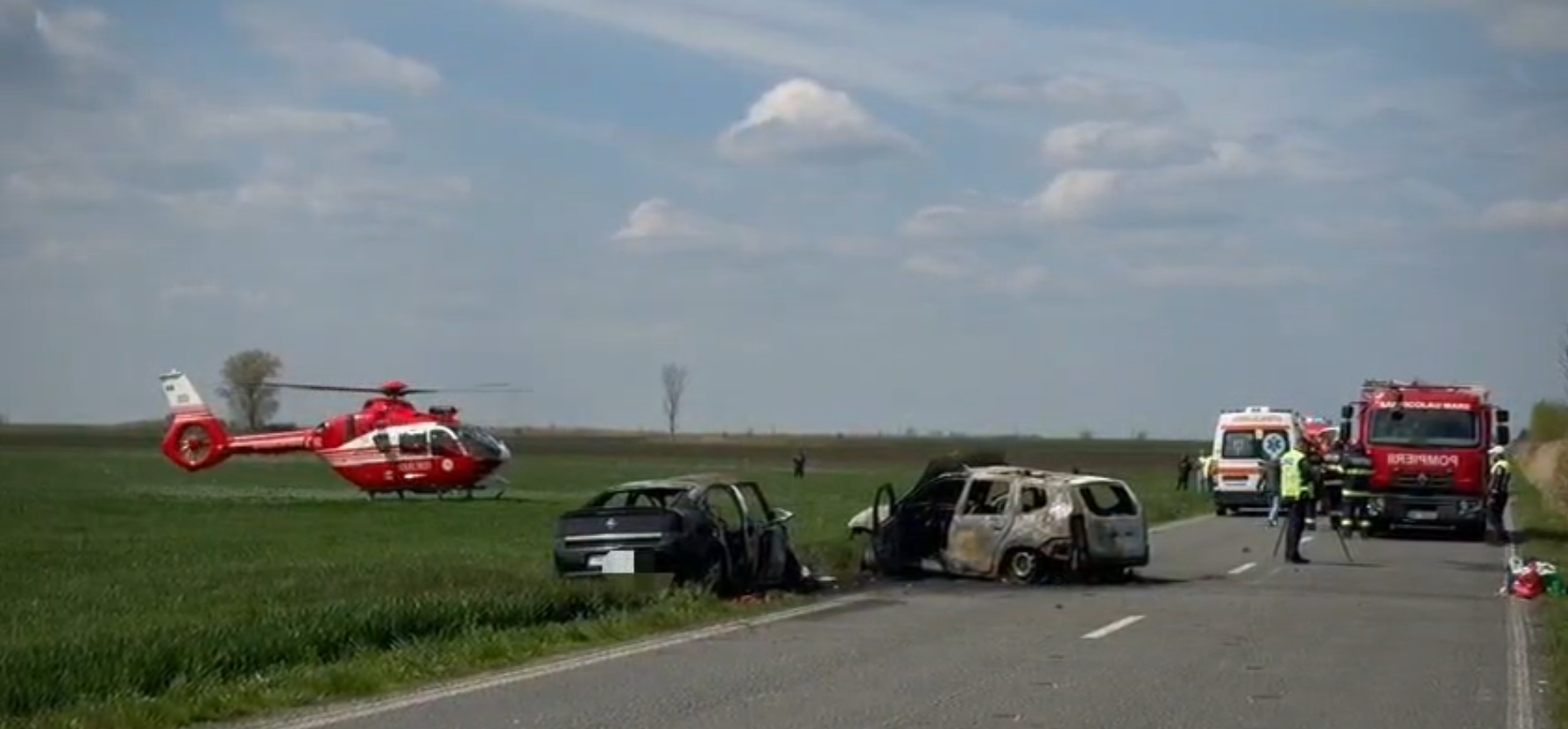 Tragedie în Timiș. O femeie a murit, după ce mașina în care se afla a explodat, în urma unui accident