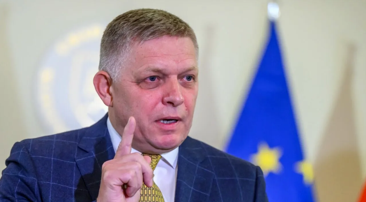 Ce mesaj le-a transmis Robert Fico lui Magyar și Orbán