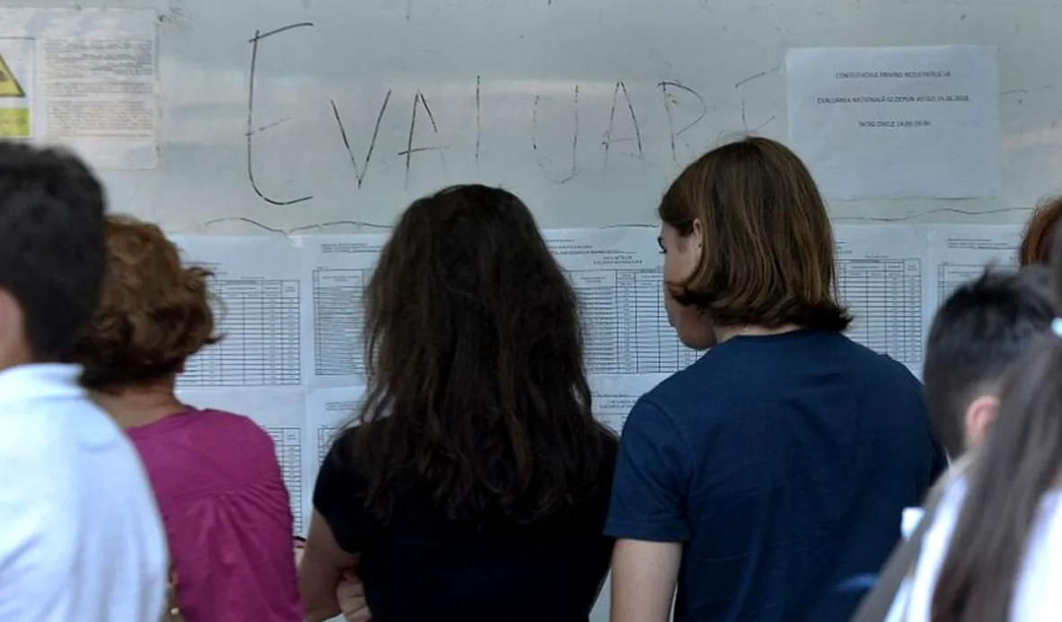 Simulare Evaluare Națională 2026. Au fost note sub 5 la aproximativ o treime din lucrările la Limba şi literatura română şi la Matematică