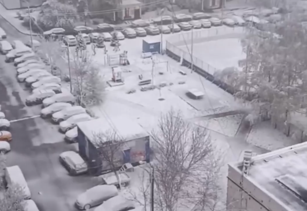 Fenomen rar: A nins la Moscova în aprilie, la 2 săptămâni de la Paștele ortodox. La cât a ajuns stratul de zăpadă