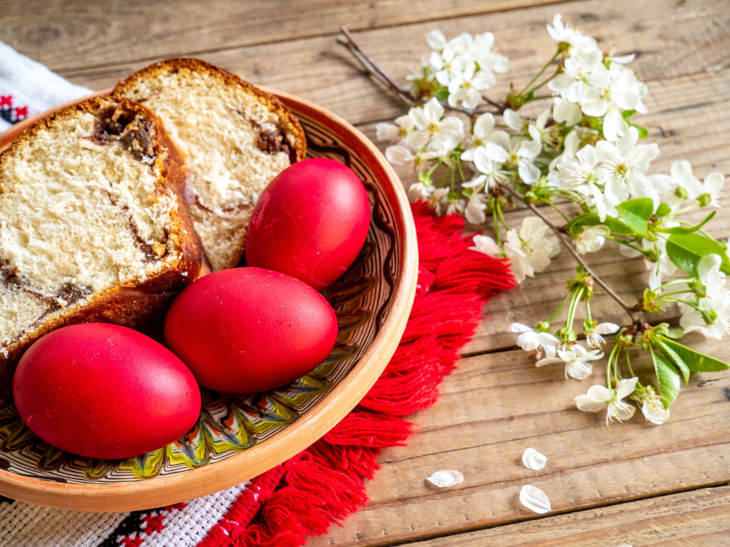 Singura culoare în care nu trebuie să vopsești ouăle de Paște. Este mare păcat, potrivit credinței creștin-ortodoxe