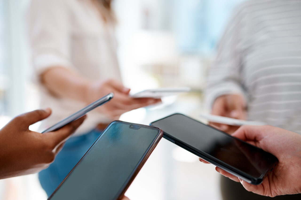 Cât de des ar trebui să repornești telefonul mobil pentru a-l menține la performanțe optime