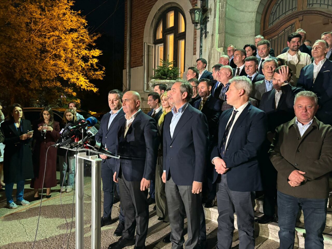 După o ședință cu scandal și țipete, liberalii au decis să îl susțină în continuare pe Bolojan. Ce rezoluție au adoptat