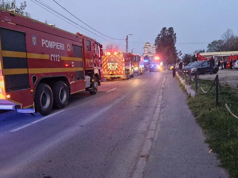 Incendiu puternic la un bloc social din Constanța: 9 persoane au rămas internate în spital, una în stare foarte gravă. Planul Roșu a fost activat